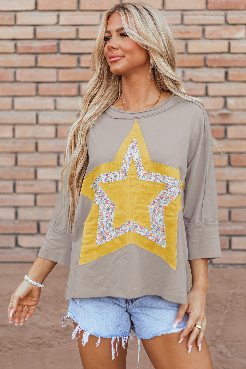 Star Applique Round Neck T-Shirt